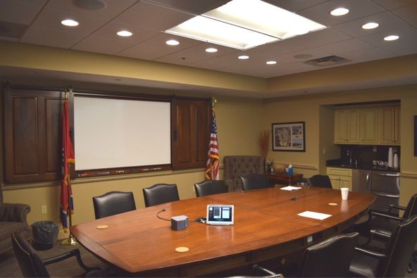 Parkside Drive Office Building: 10201 Parkside Drive, Knoxville, TN 37922